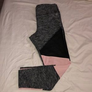 Hollister Cropped Leggings